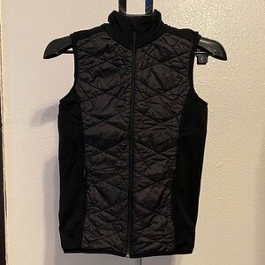ATHLETA Black Quilted Vest Women's Size M Full Zip Pockets Hiking Running #82599
